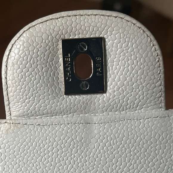 Chanel Quilted Maxi Caviar Silver Hardware Single Flap Shoulder Bag - Picture 8 of 15